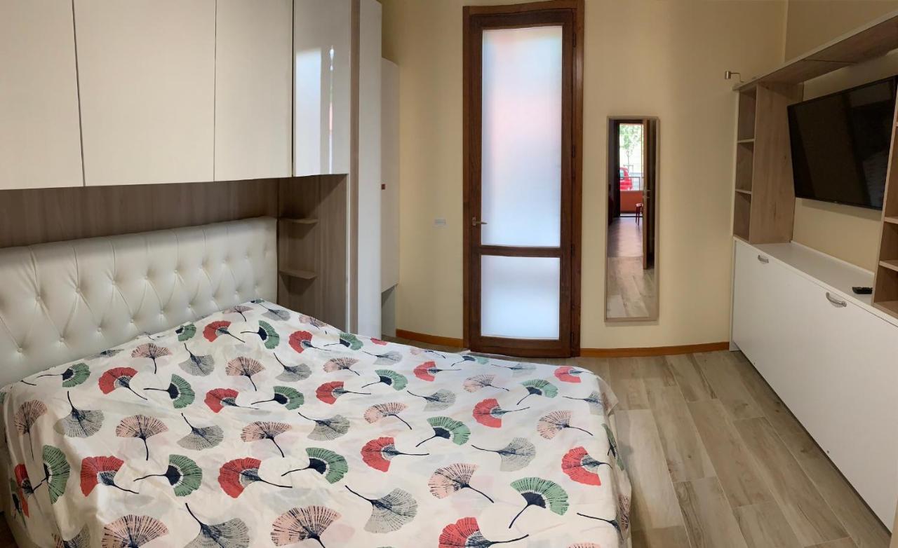 Casa Bea Apartment เกรโมนา ภายนอก รูปภาพ